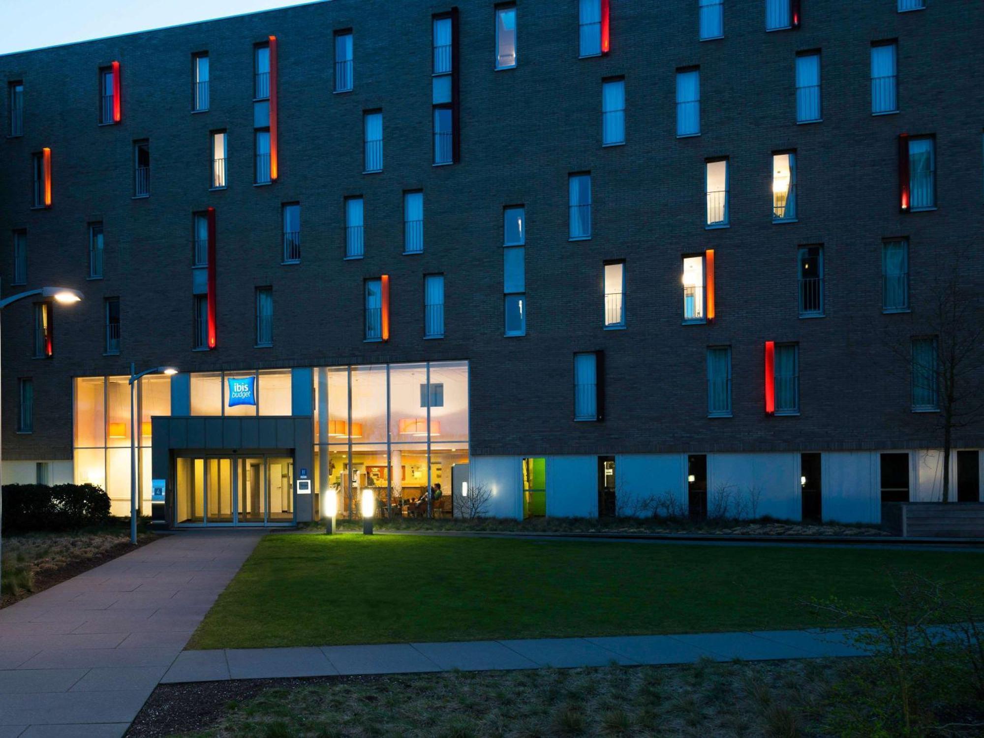 Ibis Budget Brugge Centrum Station Exterior photo